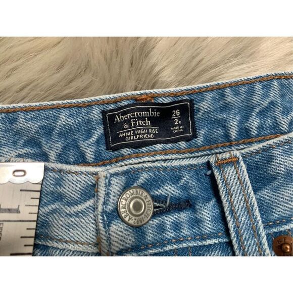 Abercrombie & Fitch Annie High Rise Girlfriend Distressed Side Zip Jeans 26/2R - Picture 3 of 6